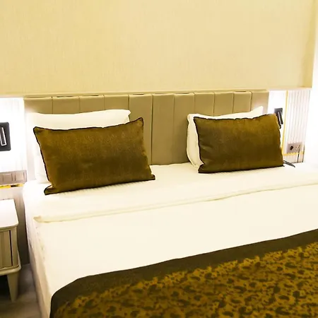 Sky Hill 4*