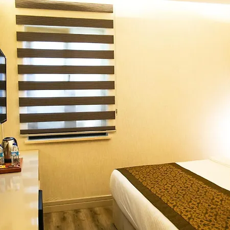 Hotel Sky Hill 4*