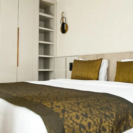 Sky Hill Hotel