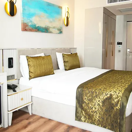 Sky Hill 4*