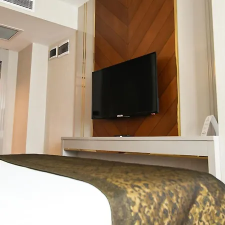 Hotel Sky Hill 4*