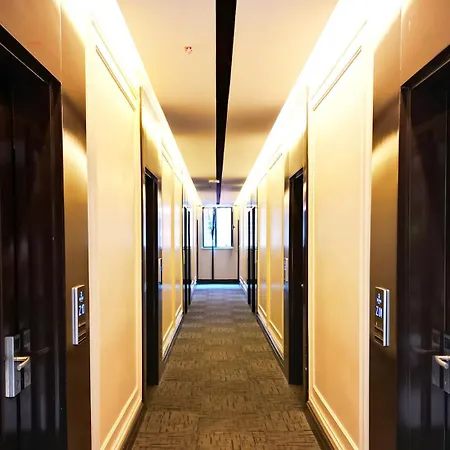 Sky Hill Hotel 4*